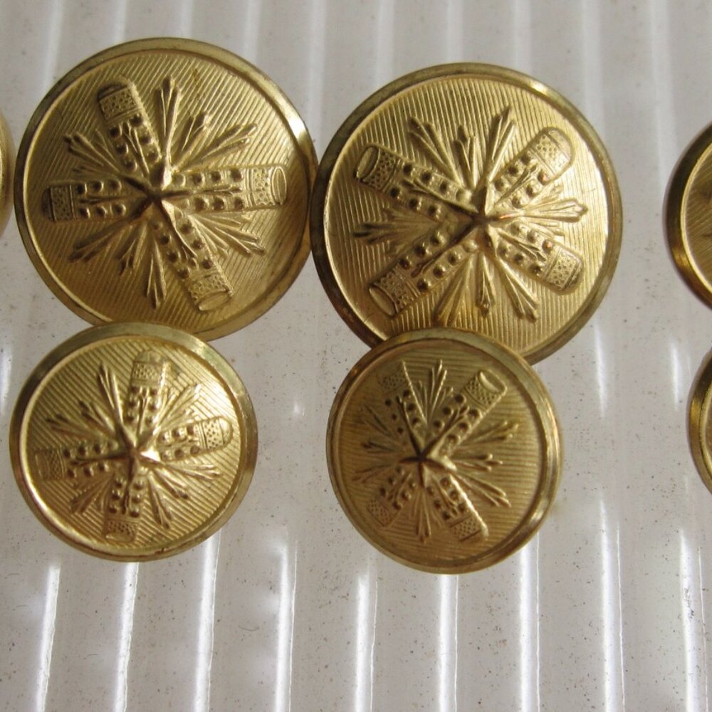 Croft Barrow 8 Blazer Replacement Buttons Gold Starburst Ordnance Waterbury USA